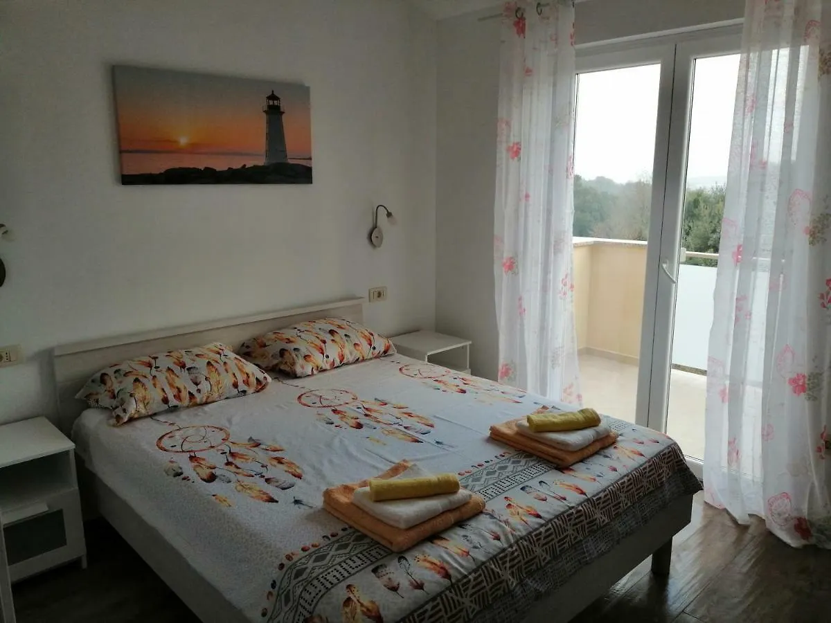 Villa Veronika Vinkuran 0*,  Croatia