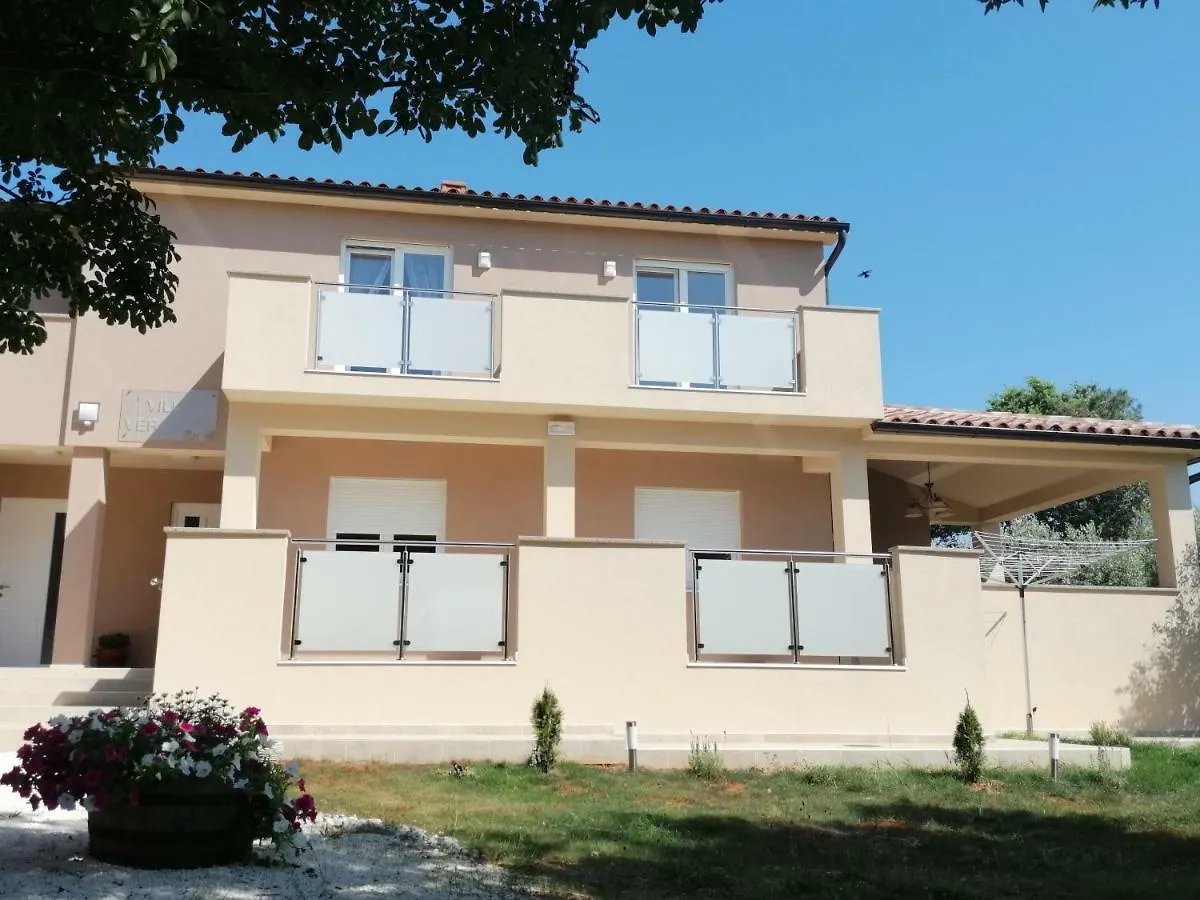 Holiday home Villa Veronika Vinkuran