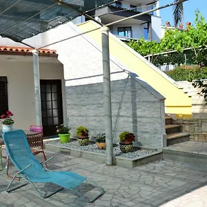  Apartment Ada